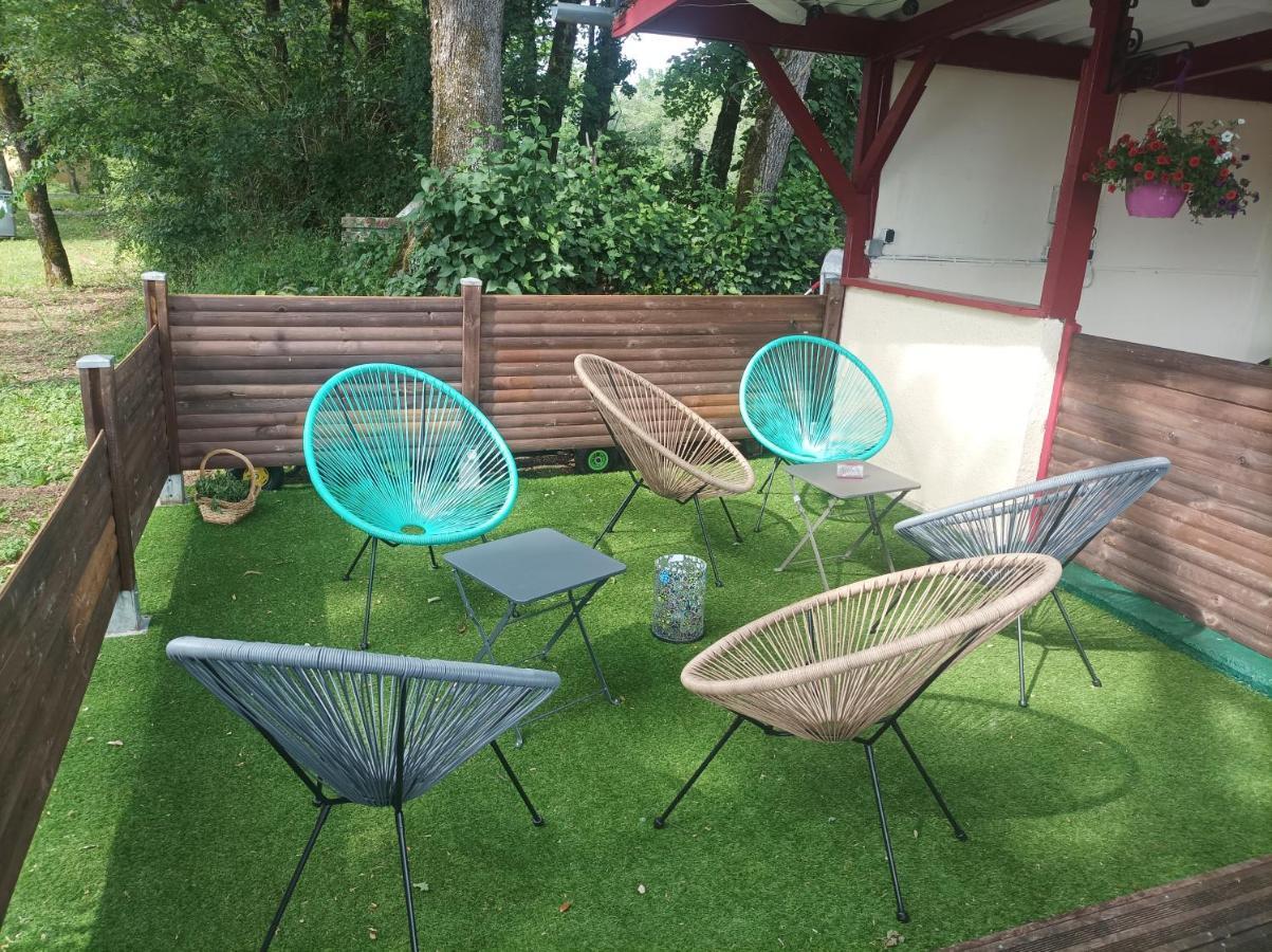 Saint-Aubin-de-Nabirat 7-Gite-7 Personnes Au Coeur De La Nature /Piscine מראה חיצוני תמונה